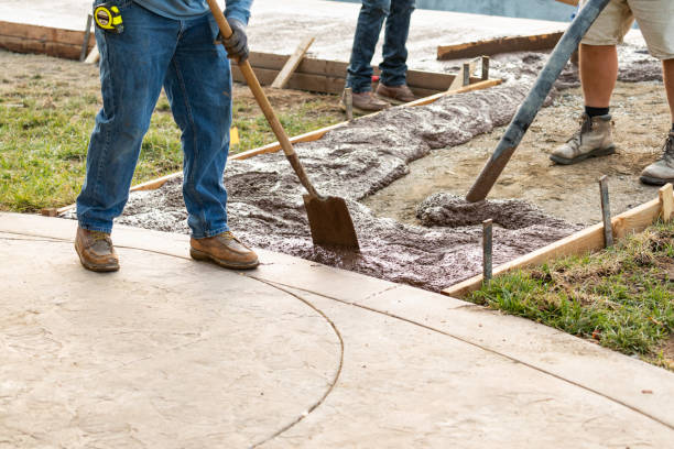 Best Concrete Retaining Walls in Iowa Colony, TX